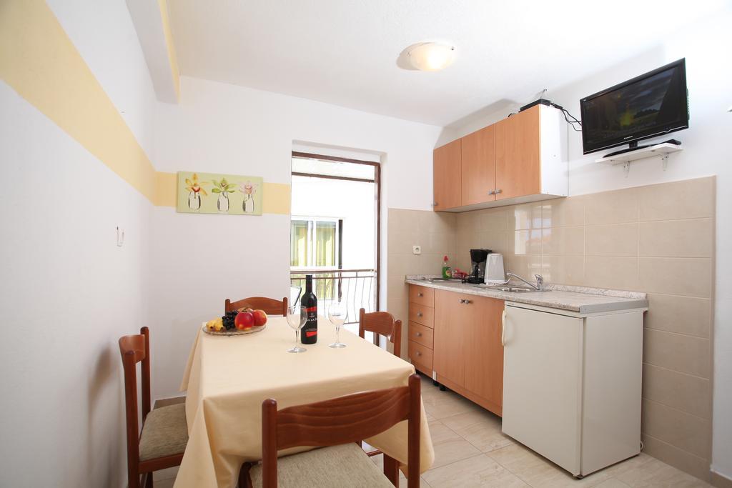 Apartments Kovacic Makarska Chambre photo